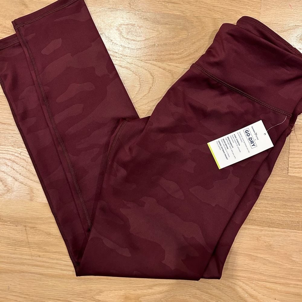 Old Navy active leggings. New with tags! 14/16 XL Plus